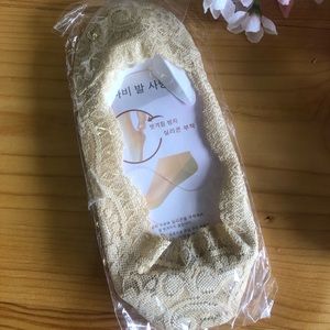 🔥 NWT No-Show Lace Socks 🔥
